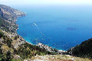 Xtrallusion offers characteristic Bed and Breakfast, B&B, Guest House, Hotel, Albergo and Country Lodge accommodation in Italy. Plus independent self-guided Walking, Adventure, Activity, Skiing and Paragliding Holiday itineraries on the Italian Rivieras, in the Italian Lakes, in the Italian Alps and in some of the most beautiful corners of Italy.